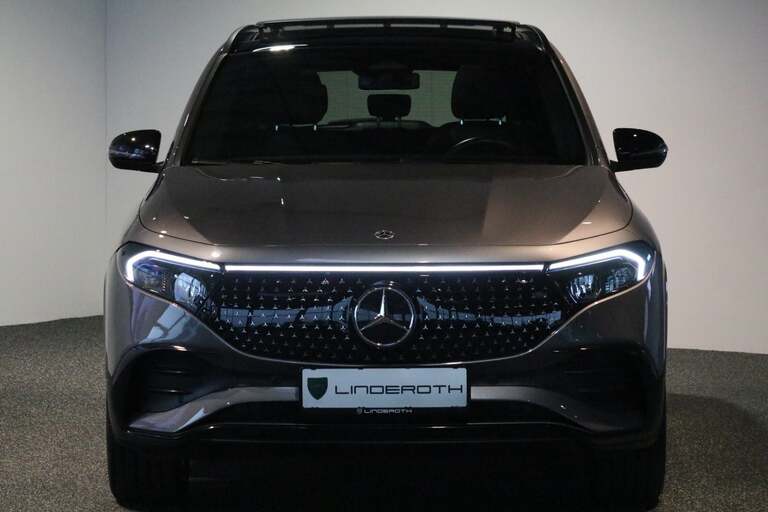 Mercedes EQA250+