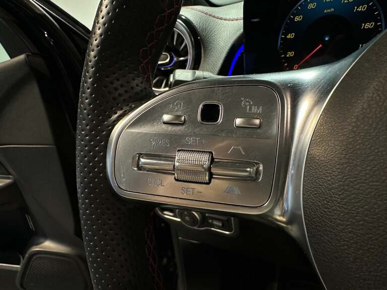 Mercedes EQB350