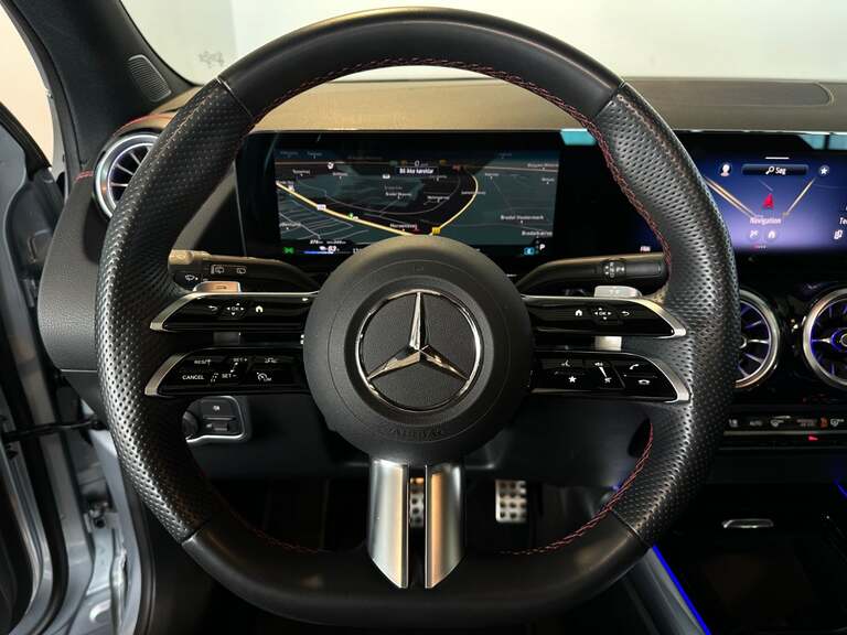 Mercedes EQA250+