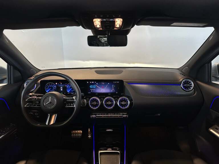 Mercedes EQA250+
