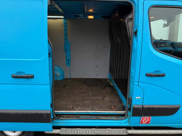Renault Master IV T33