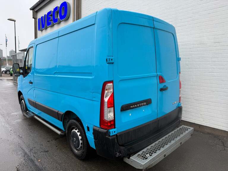 Renault Master IV T33