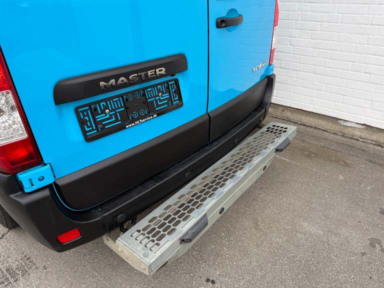 Renault Master IV T33