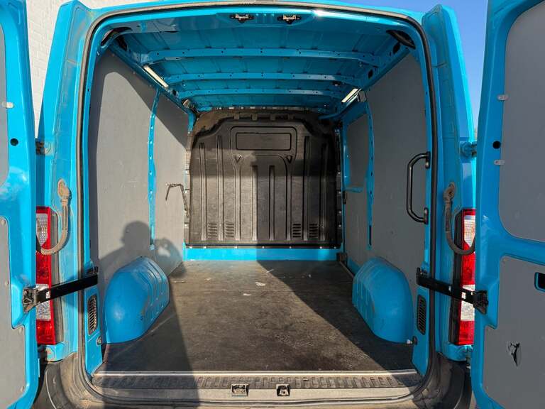 Renault Master IV T33