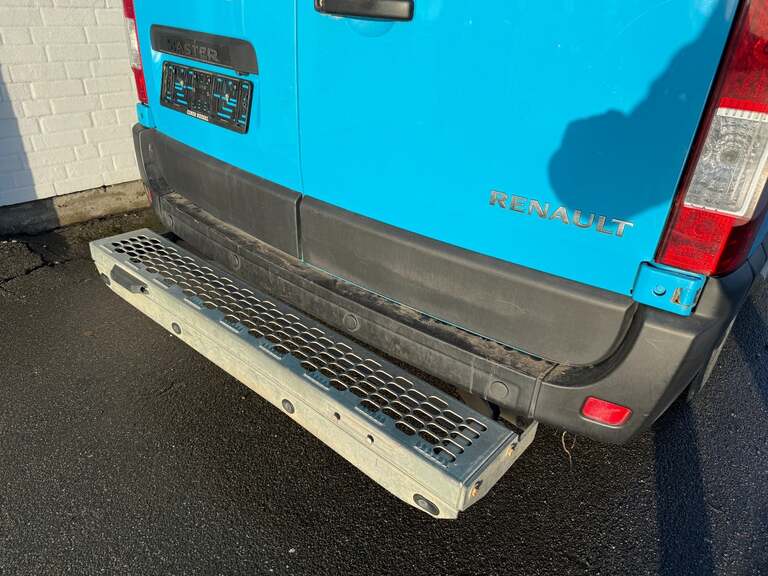 Renault Master IV T33