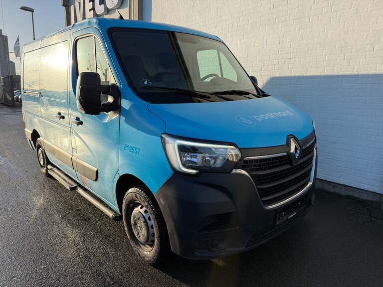 Renault Master IV T33
