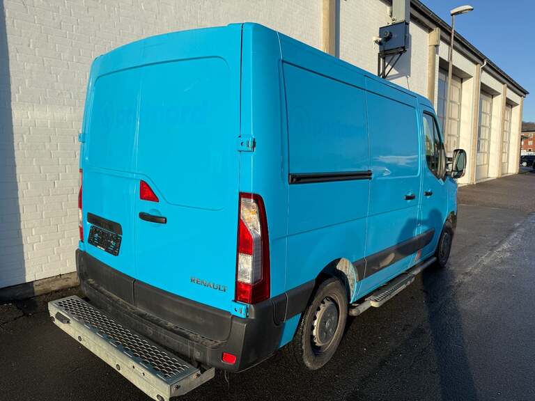 Renault Master IV T33