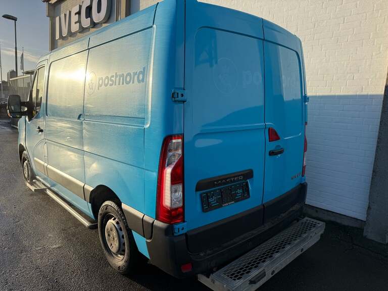 Renault Master IV T33