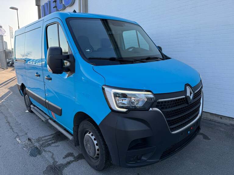 Renault Master IV T33