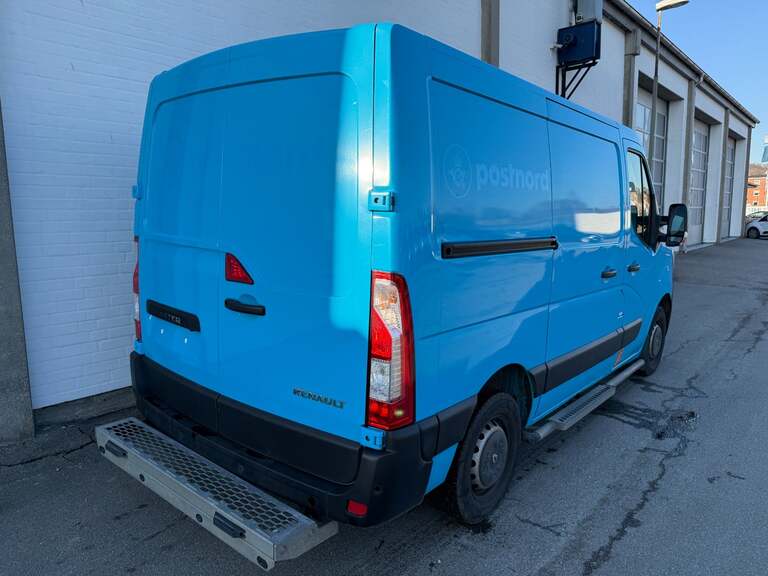Renault Master IV T33