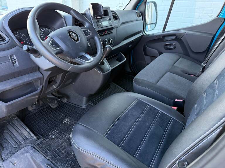 Renault Master IV T33