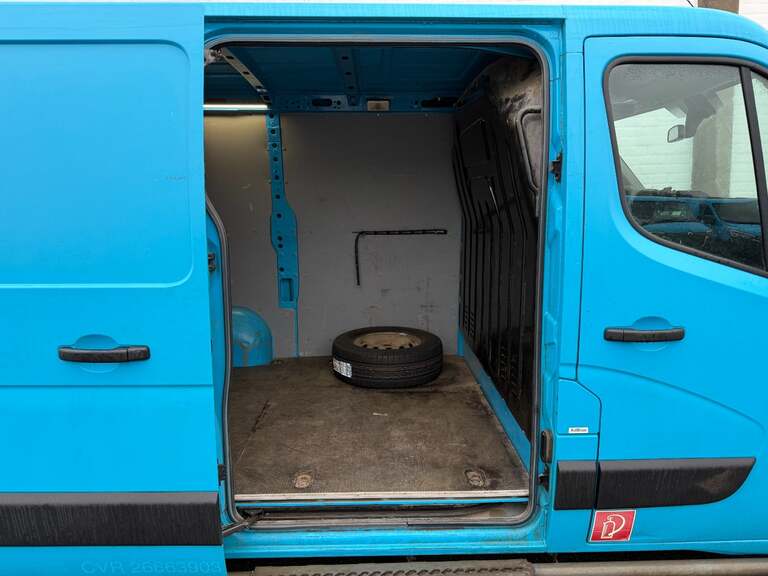 Renault Master IV T33