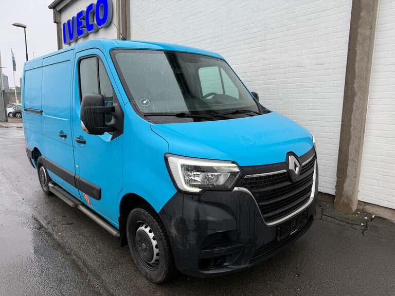 Renault Master IV T33