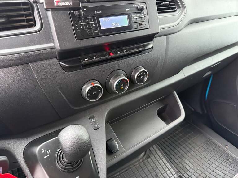 Renault Master IV T33