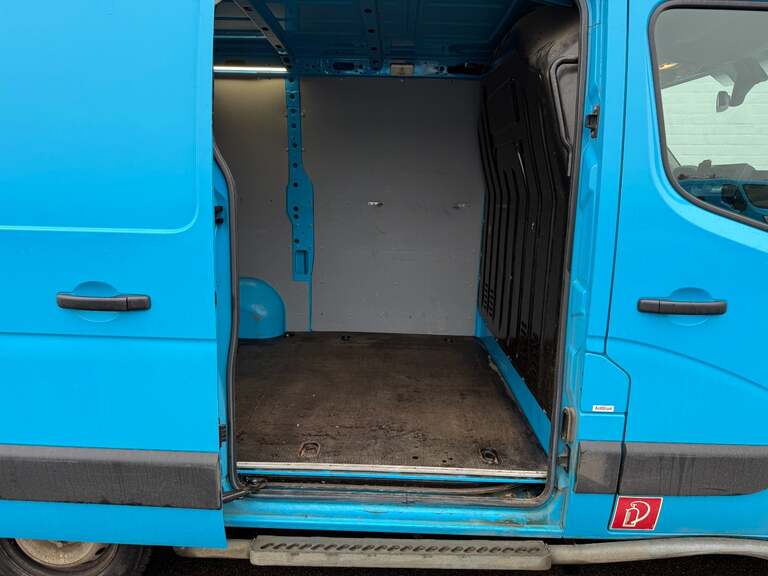 Renault Master IV T33