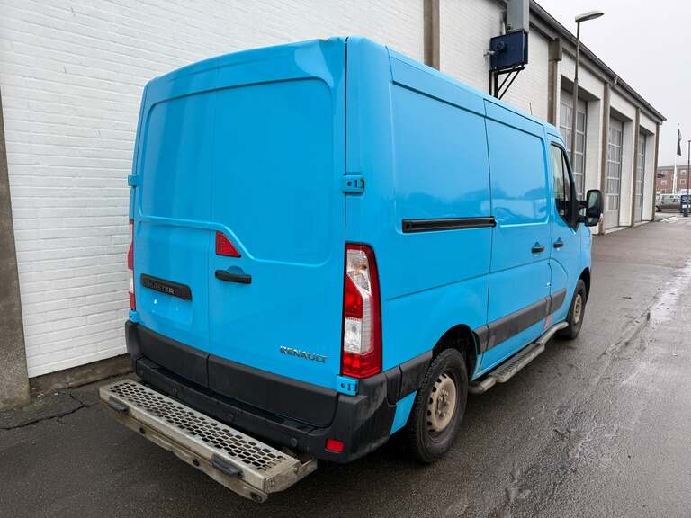 Renault Master IV T33