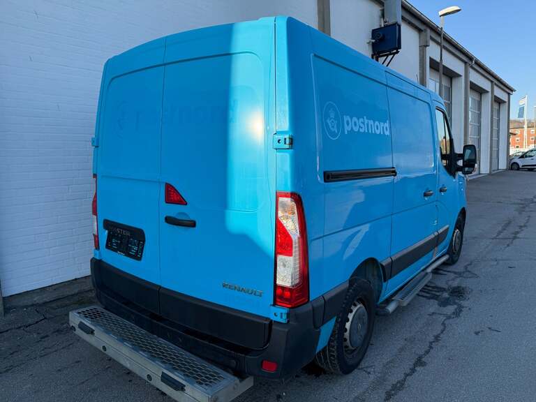 Renault Master IV T33
