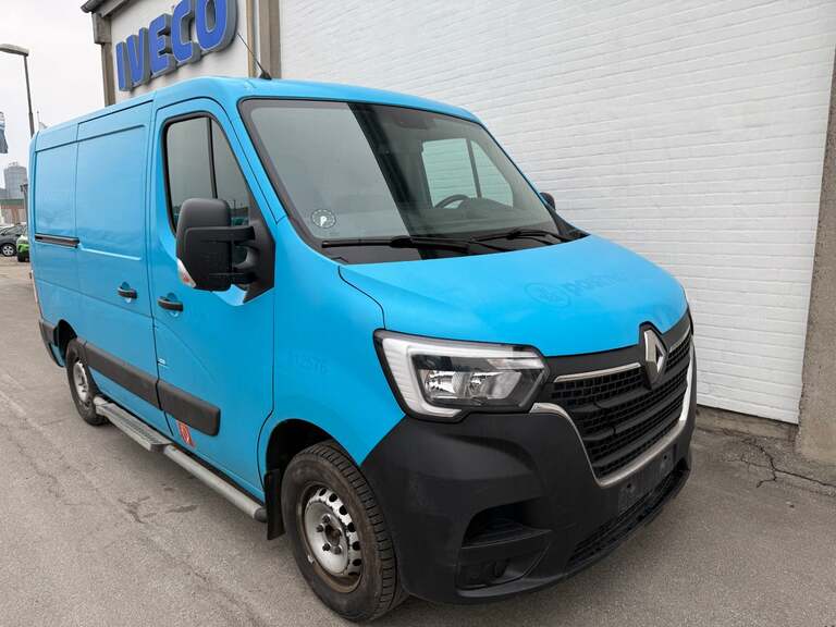 Renault Master IV T33