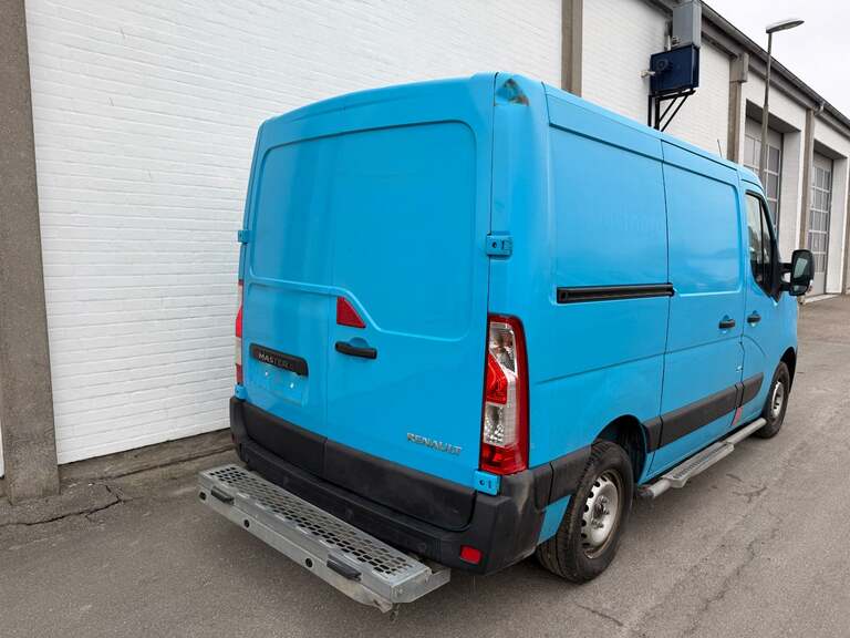 Renault Master IV T33