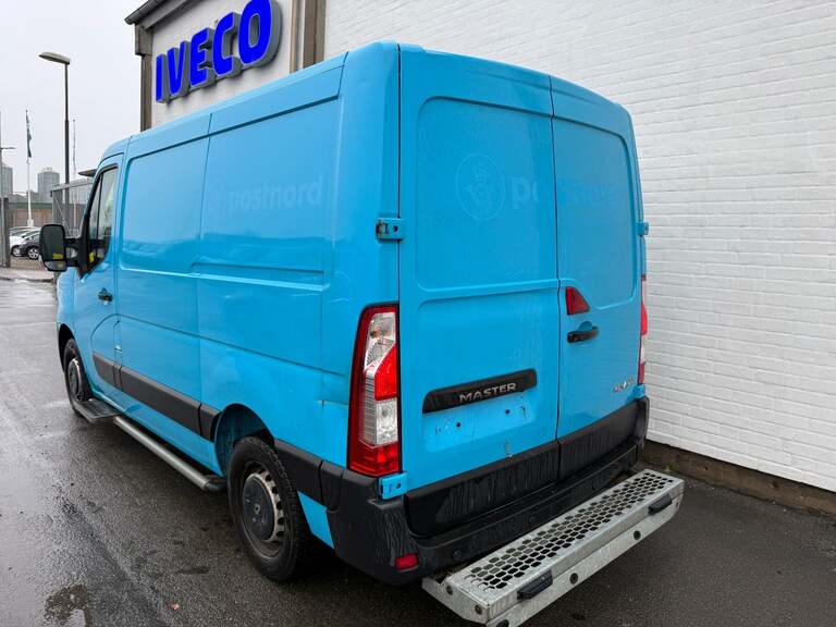 Renault Master IV T33