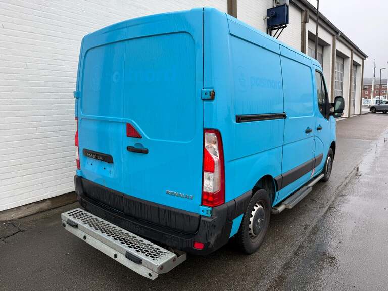 Renault Master IV T33