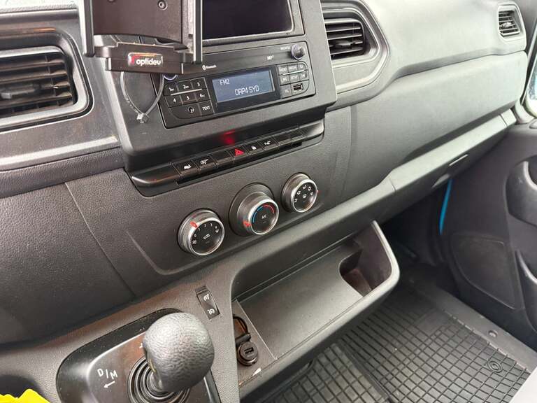 Renault Master IV T33