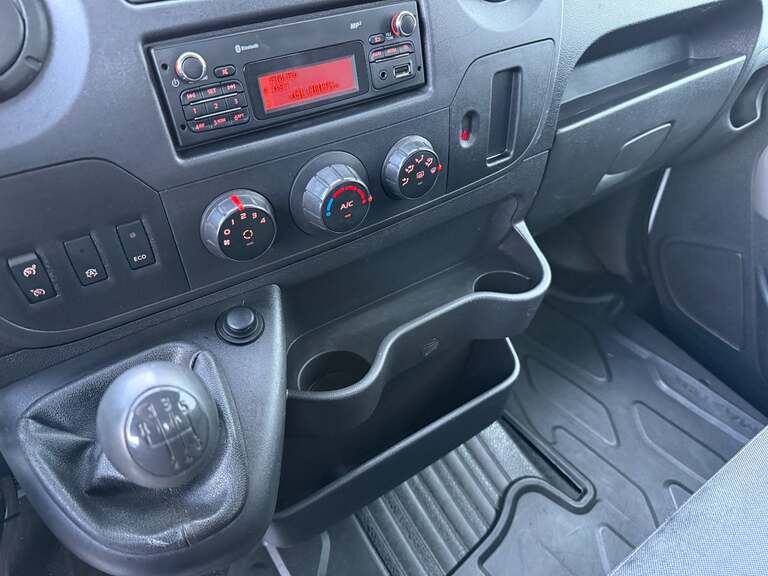 Renault Master III T35