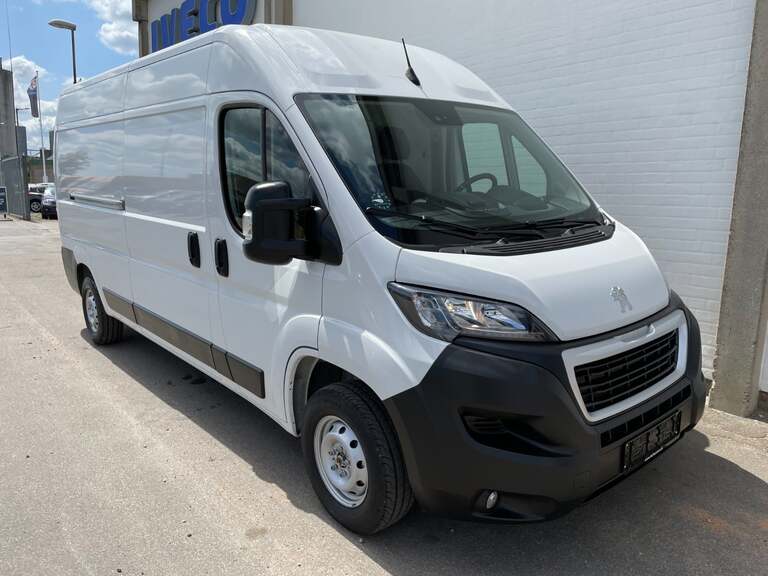 Peugeot Boxer 335