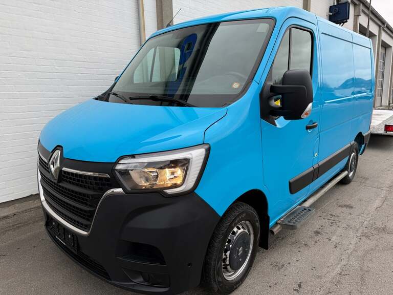 Renault Master IV T33