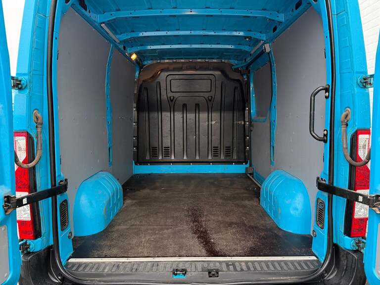 Renault Master IV T33