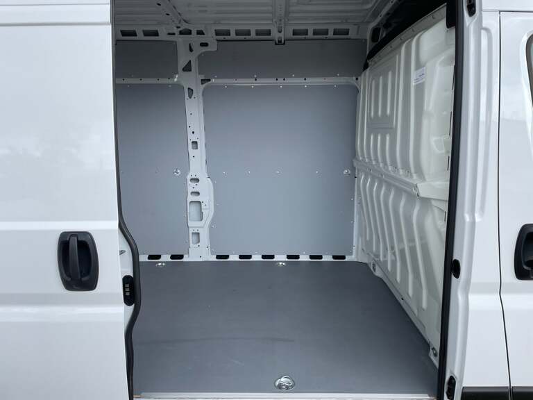 Peugeot Boxer 335