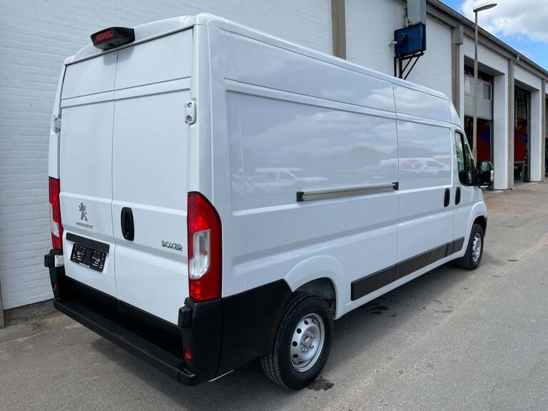 Peugeot Boxer 335