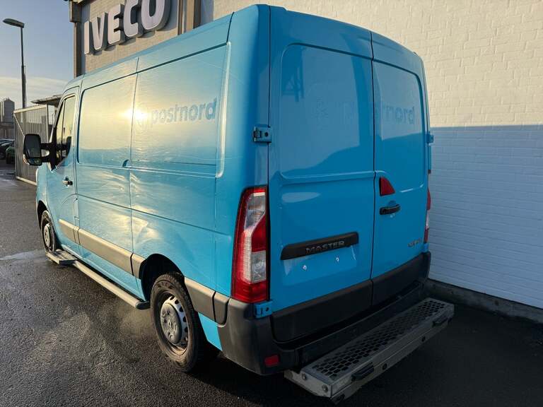 Renault Master IV T33