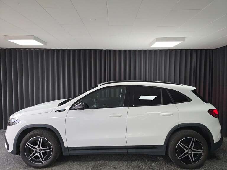 Mercedes EQA250