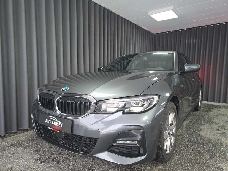 BMW 330e