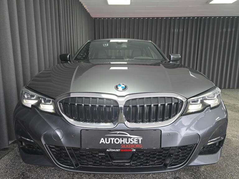 BMW 330e