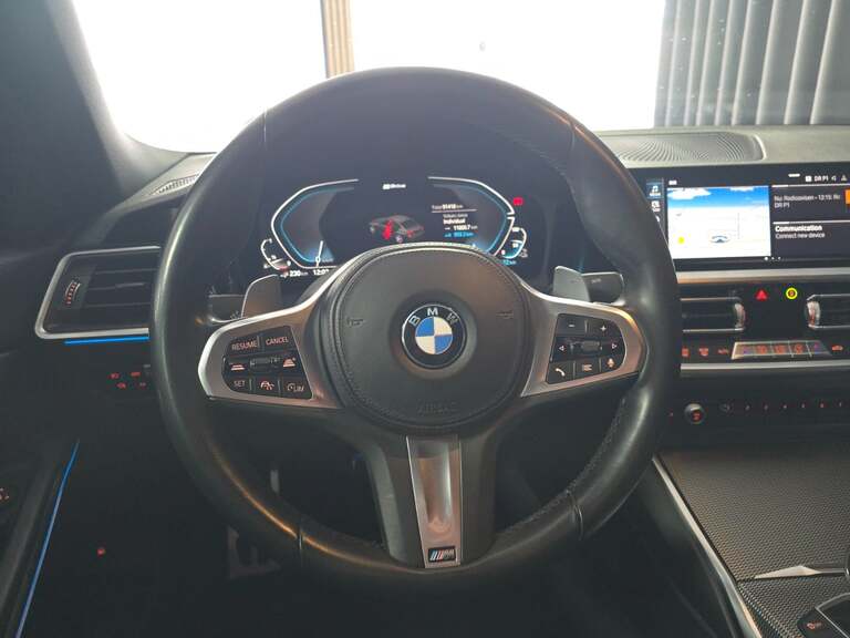 BMW 330e