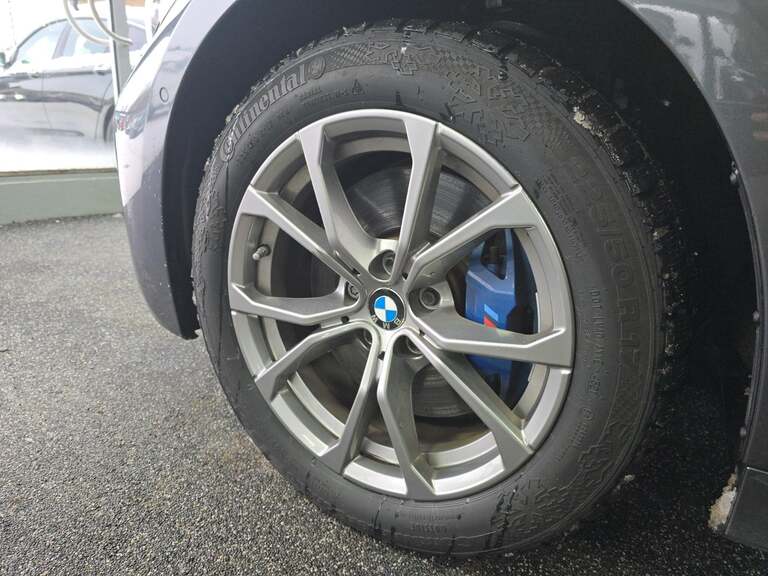 BMW 330e