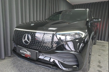 Mercedes EQB250+