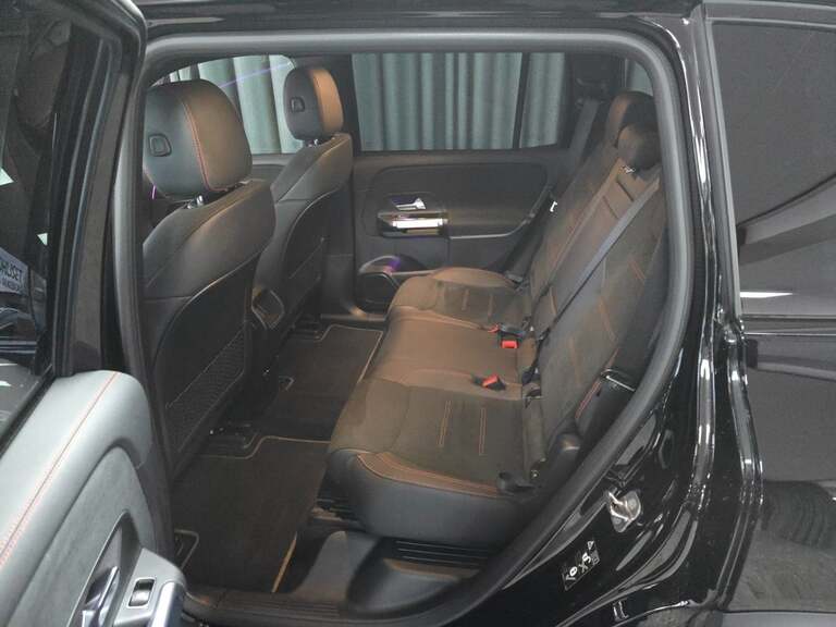 Mercedes EQB250+