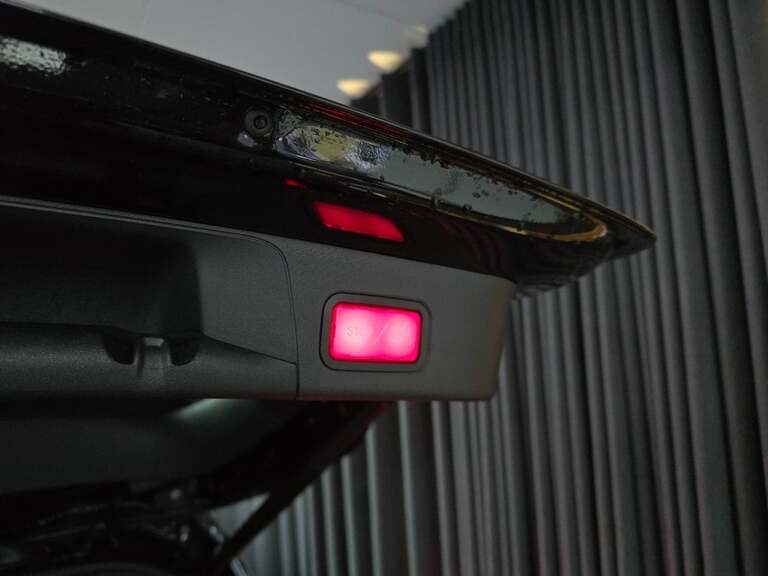 Mercedes EQB250+