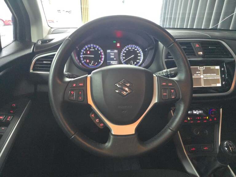 Suzuki S-Cross