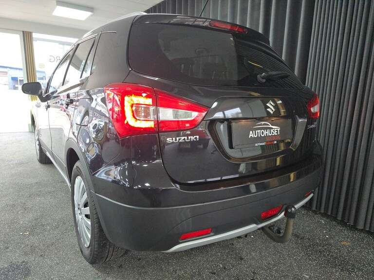 Suzuki S-Cross