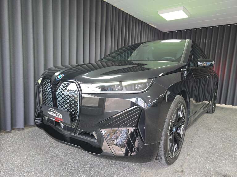 BMW iX