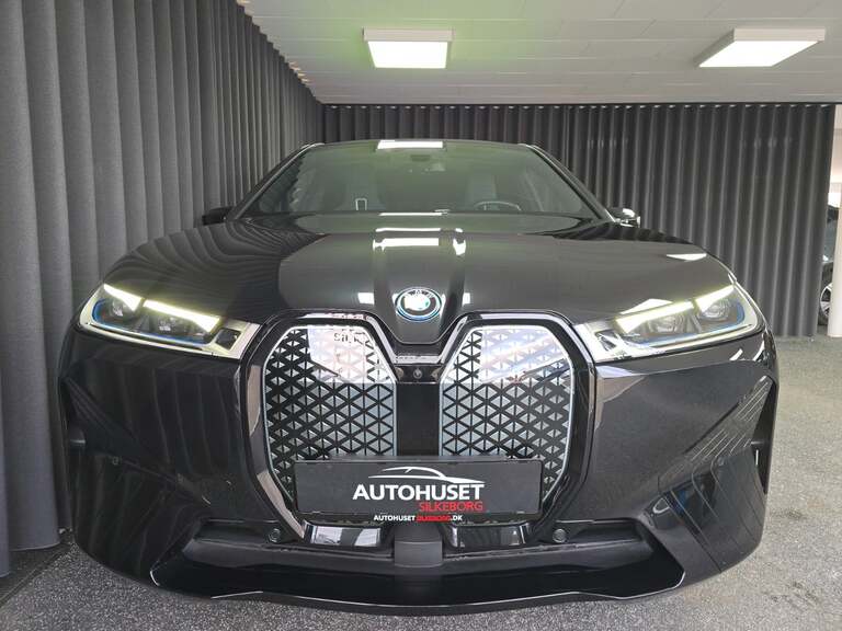 BMW iX