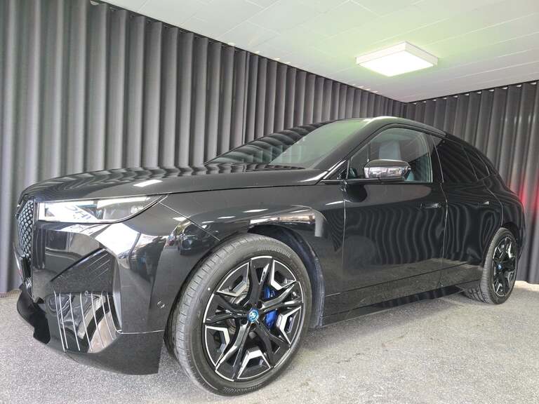 BMW iX