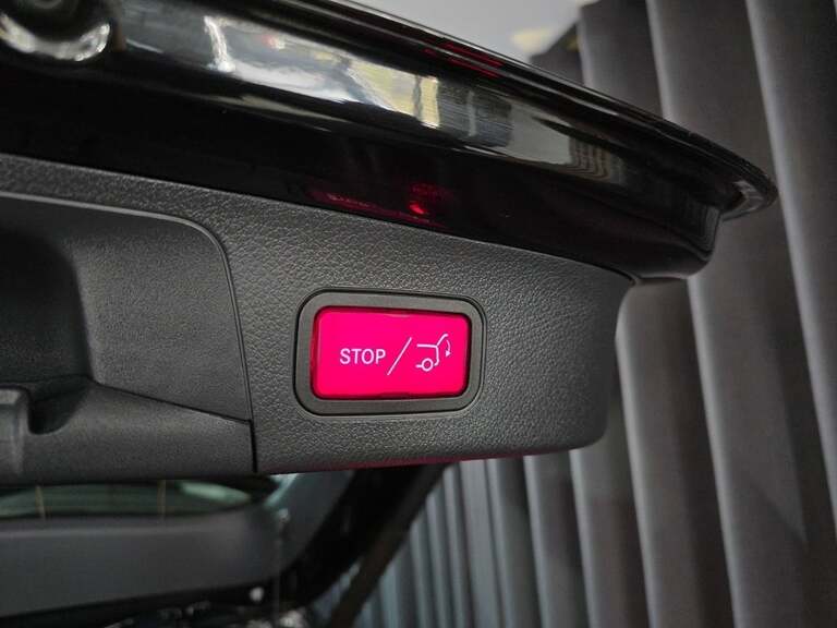 Mercedes EQA250+