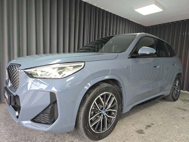 BMW iX1