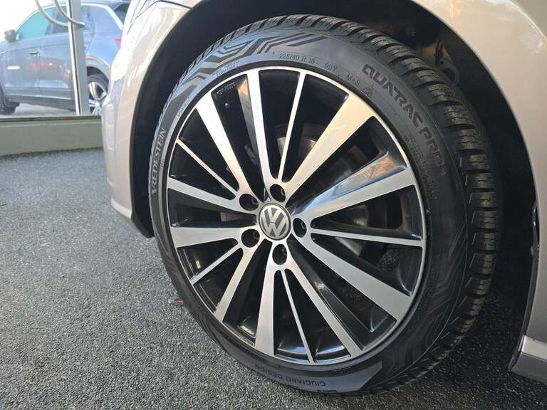 VW Golf VII