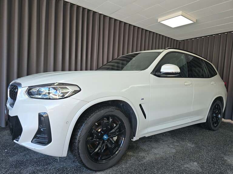 BMW iX3